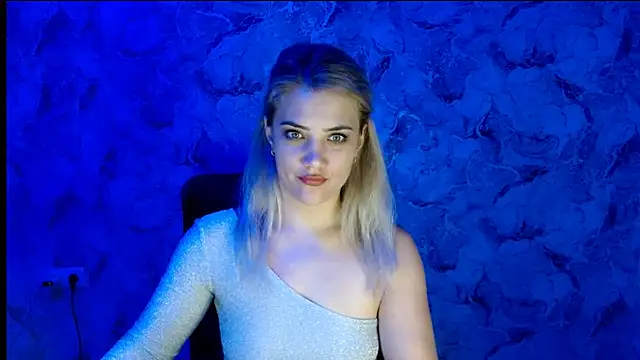 Snapshot of nika_gold1 chatting on 10/07/25, 02:51 nika gold1 online show from 10/07/25, 02:51