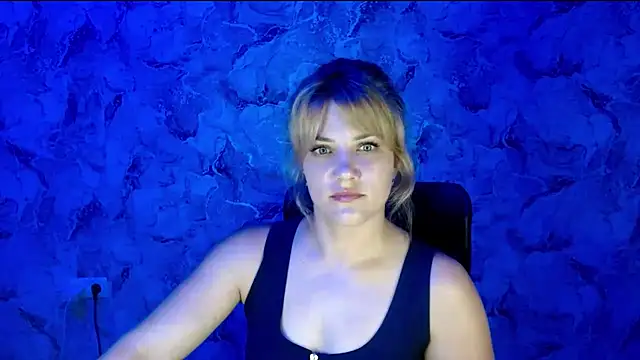 Snapshot of nika_gold1 chatting on 07/15/26, 03:08 nika gold1 online show from 07/15/26, 03:08