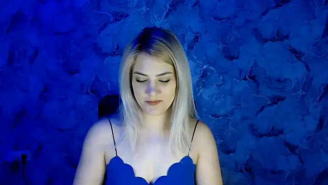 Snapshot of nika_gold1 chatting on 03/11/25, 02:29 nika gold1 online show from 03/11/25, 02:29