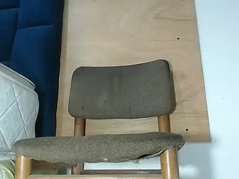 Thomson-black1 online show from 04/14/26, 07:30