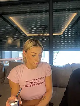 SexOnMyLvL online show from 03/25/26, 12:04