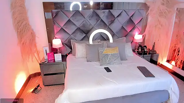 sofhiaa adaams online show from 10/14/25, 09:47