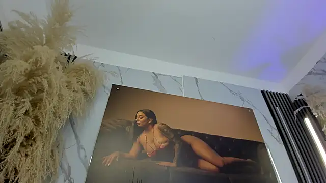 sofhiaa adaams online show from 12/02/25, 10:11