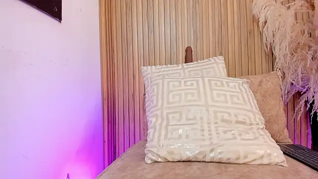 sofhiaa adaams online show from 02/09/26, 11:03