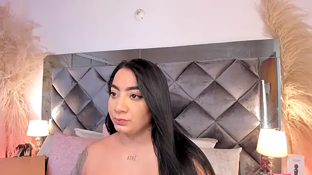 sofhiaa adaams online show from 09/20/25, 09:20