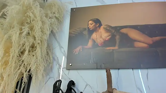 sofhiaa adaams online show from 12/03/25, 09:14