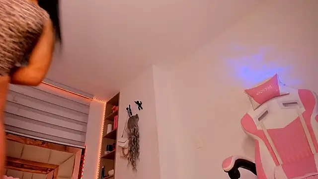 andreafernandz online show from 05/11/26, 01:51