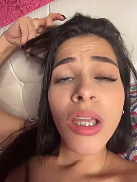 violetta-brown1 online show from 11/13/25, 05:00