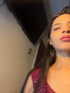 violetta-brown1 online show from 04/18/26, 12:35