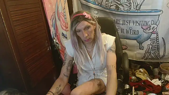 Ombeline1 online show from 04/02/26, 04:57