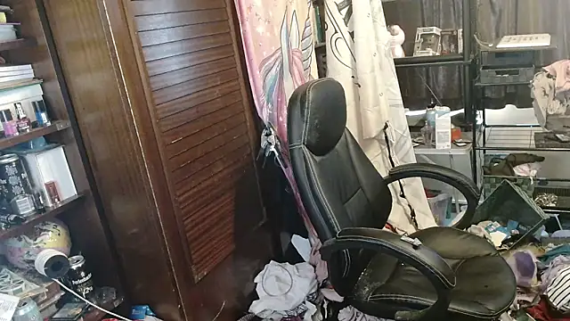 Ombeline1 online show from 04/10/26, 08:10