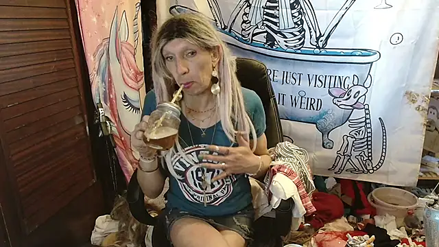 Ombeline1 online show from 03/28/26, 12:17