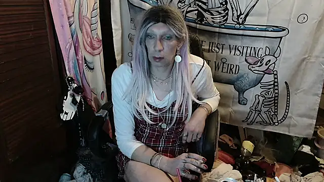 Ombeline1 online show from 03/05/26, 06:15