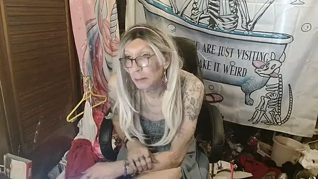 Ombeline1 online show from 02/04/26, 02:56