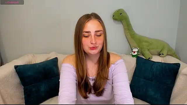 Snapshot of MilliStrii chatting on 06/19/26, 02:17 MilliStrii online show from 06/19/26, 02:17