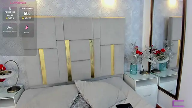 Camilaa Sanchez  online show from 10/17/25, 01:02