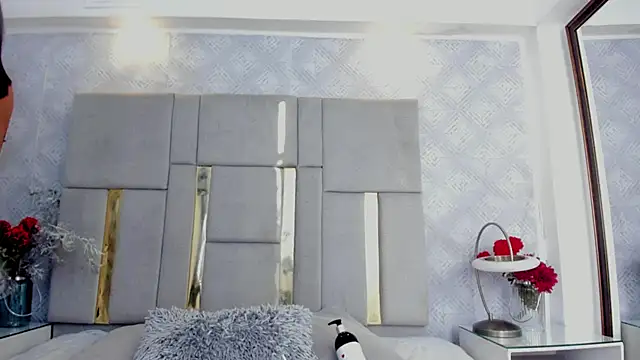 Camilaa Sanchez  online show from 09/24/25, 12:22