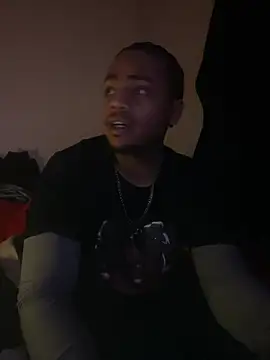 Snapshot of Elgrazonamor chatting on 01/06/25, 12:48 Elgrazonamor online show from 01/06/25, 12:48