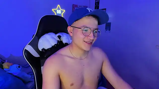 AustinSummerr online show from 01/31/25, 01:02