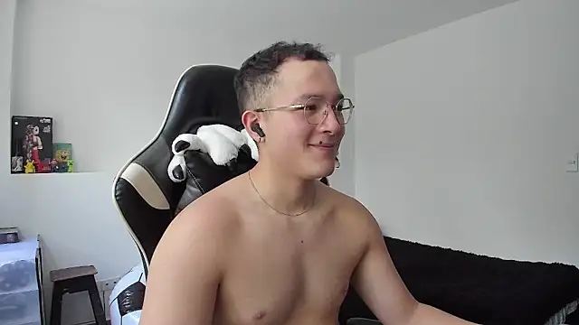 AustinSummerr online show from 09/25/25, 04:02
