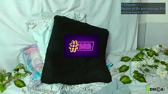 Hot Candy  online show from 02/03/26, 06:22