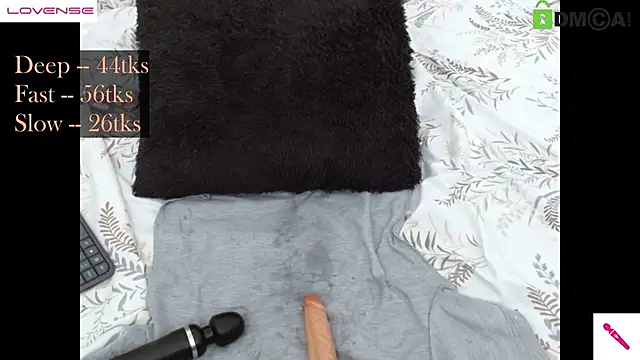 Snapshot of Hot_Candy_ chatting on 02/28/25, 04:31 Hot Candy online show from 02/28/25, 04:31