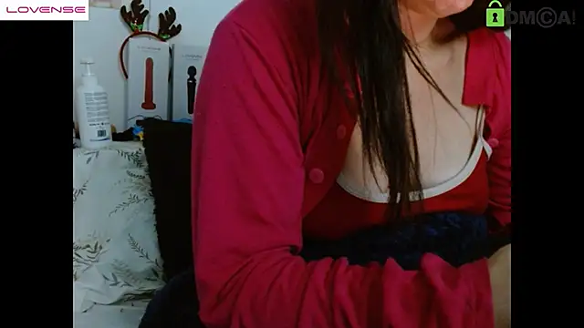 Snapshot of Hot_Candy_ chatting on 03/05/25, 10:44 Hot Candy online show from 03/05/25, 10:44