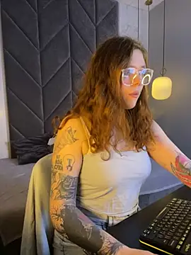 SophiePure online show from 10/14/25, 08:53