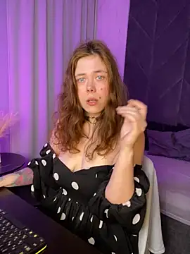 SophiePure online show from 10/20/25, 08:53