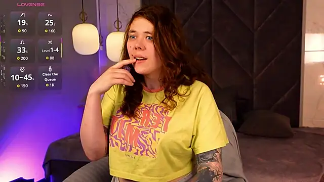 SophiePure online show from 01/17/26, 08:23