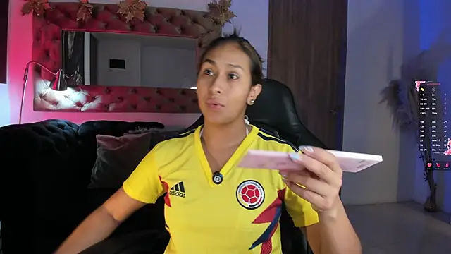 AmelyaMann online show from 06/11/26, 12:57