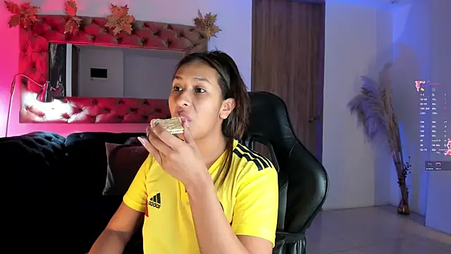 AmelyaMann online show from 06/17/26, 12:59