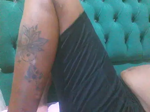 Sexy Riri online show from 11/28/25, 03:28