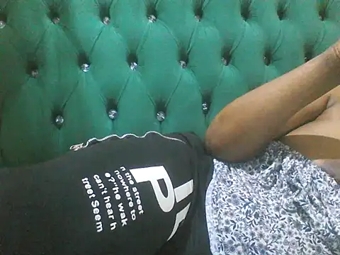 Sexy Riri online show from 12/05/25, 01:05