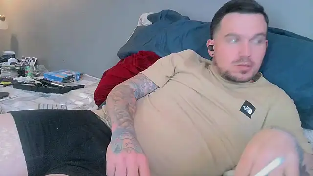 Snapshot of bigcocktat2dude603 chatting on 01/03/25, 04:06 bigcocktat2dude603 online show from 01/03/25, 04:06