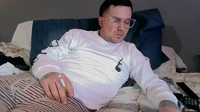 Snapshot of bigcocktat2dude603 chatting on 01/07/25, 05:42 bigcocktat2dude603 online show from 01/07/25, 05:42