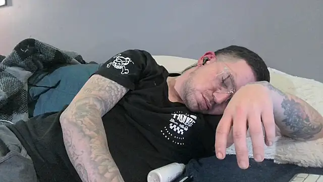 Snapshot of bigcocktat2dude603 chatting on 12/04/24, 09:07 bigcocktat2dude603 online show from 12/04/24, 09:07