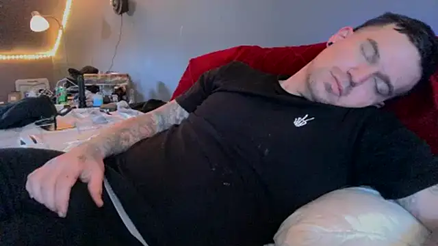 Snapshot of bigcocktat2dude603 chatting on 03/09/25, 12:42 bigcocktat2dude603 online show from 03/09/25, 12:42