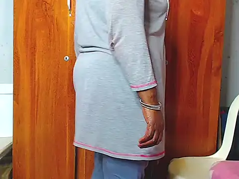 Freakyassnwildx online show from 12/17/25, 05:40