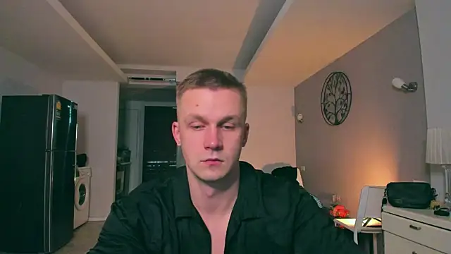 Samuel Andrew online show from 10/15/25, 04:44