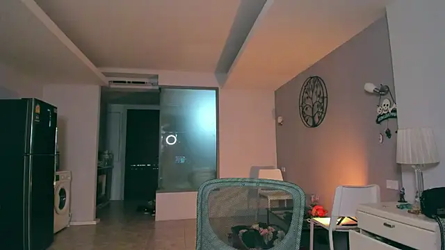 Samuel Andrew online show from 10/31/25, 06:10