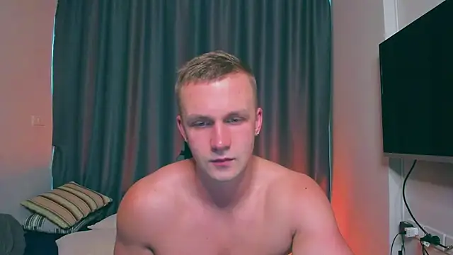 Samuel Andrew online show from 03/18/25, 01:24