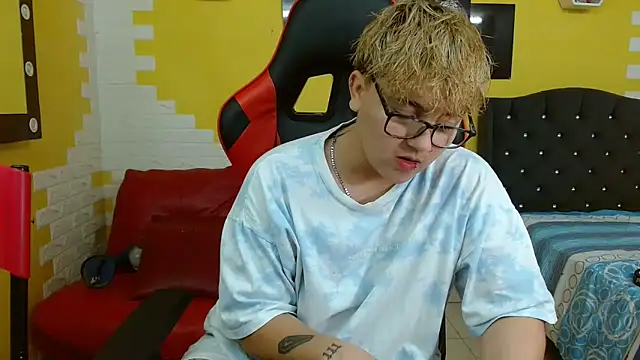 isabeautyx19 online show from 10/06/25, 02:35