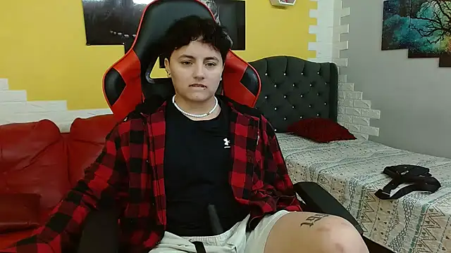 isabeautyx19 online show from 12/02/25, 02:56