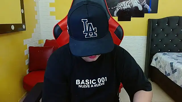 isabeautyx19 online show from 09/13/25, 05:07