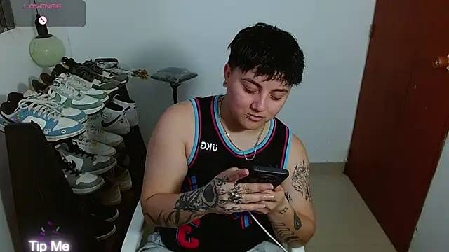 isabeautyx19 online show from 11/04/25, 10:35