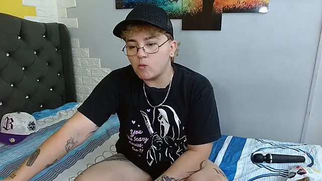 isabeautyx19 online show from 10/04/25, 03:30