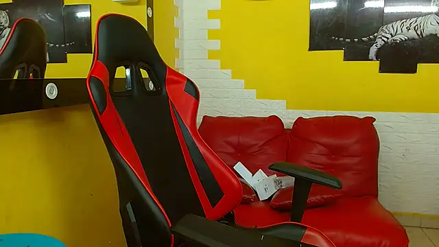 isabeautyx19 online show from 10/22/25, 02:44