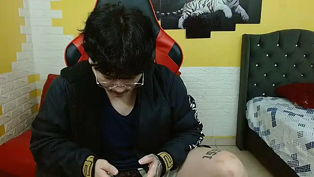 isabeautyx19 online show from 12/18/25, 02:16