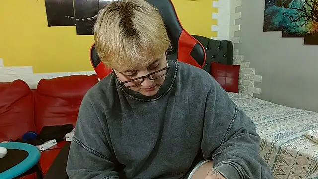 isabeautyx19 online show from 10/07/25, 01:17